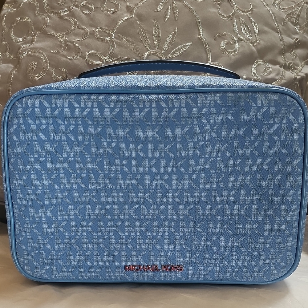 Michael Kors Toiletry Bag